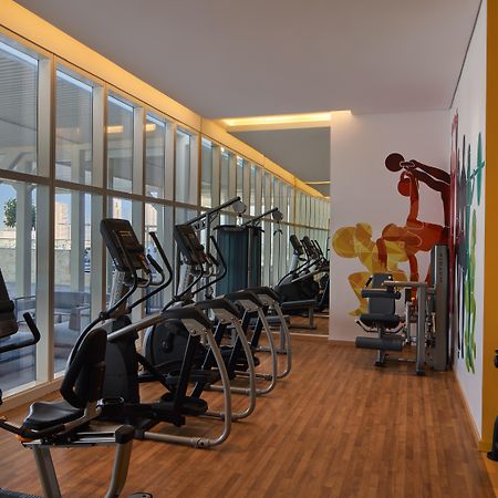 Novotel Jumeirah Village Triangle Dubai Bagian luar foto