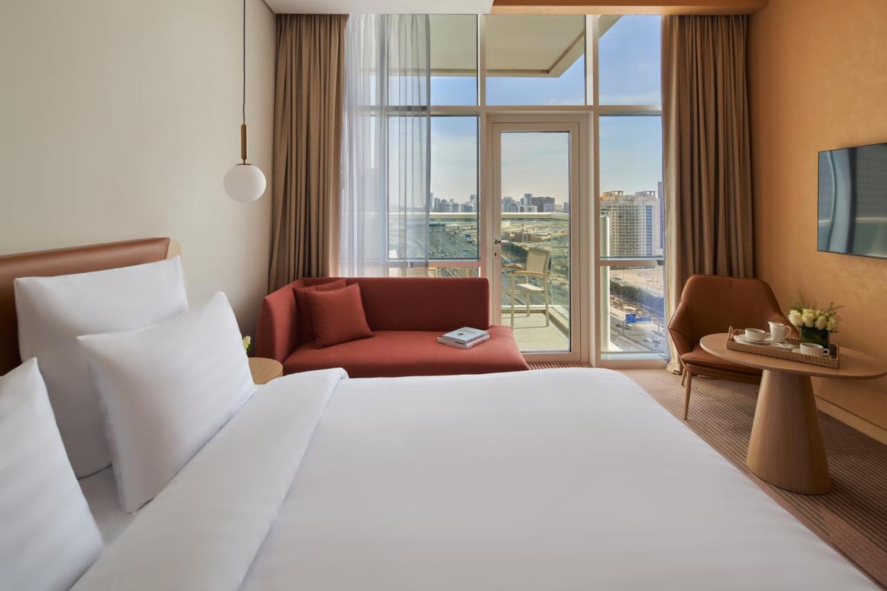 Novotel Jumeirah Village Triangle Dubai Bagian luar foto
