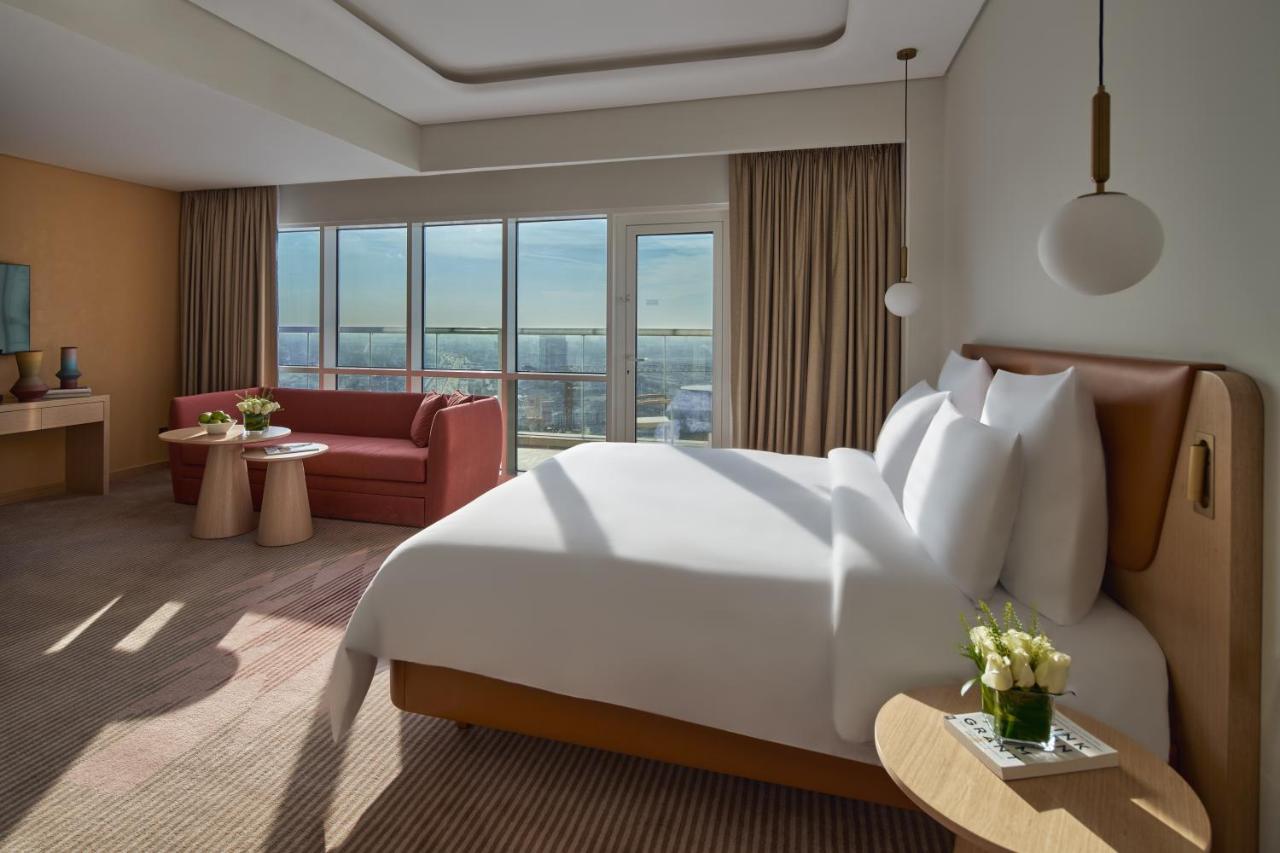 Novotel Jumeirah Village Triangle Dubai Bagian luar foto