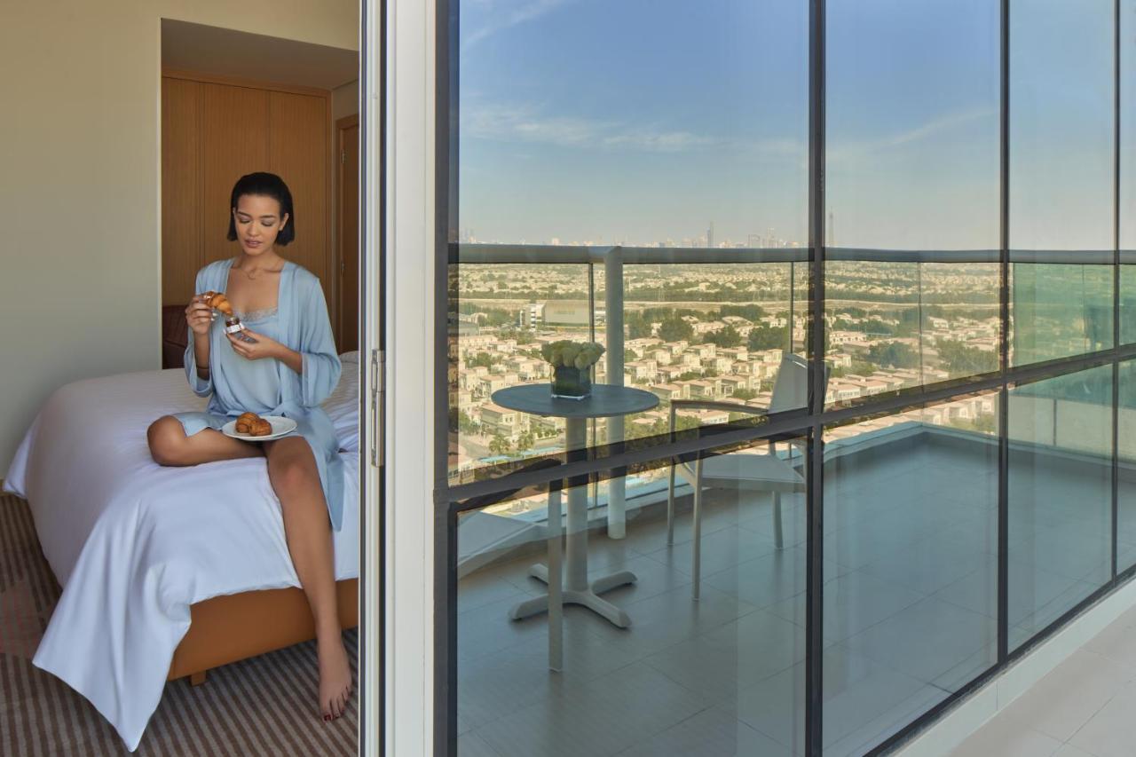 Novotel Jumeirah Village Triangle Dubai Bagian luar foto