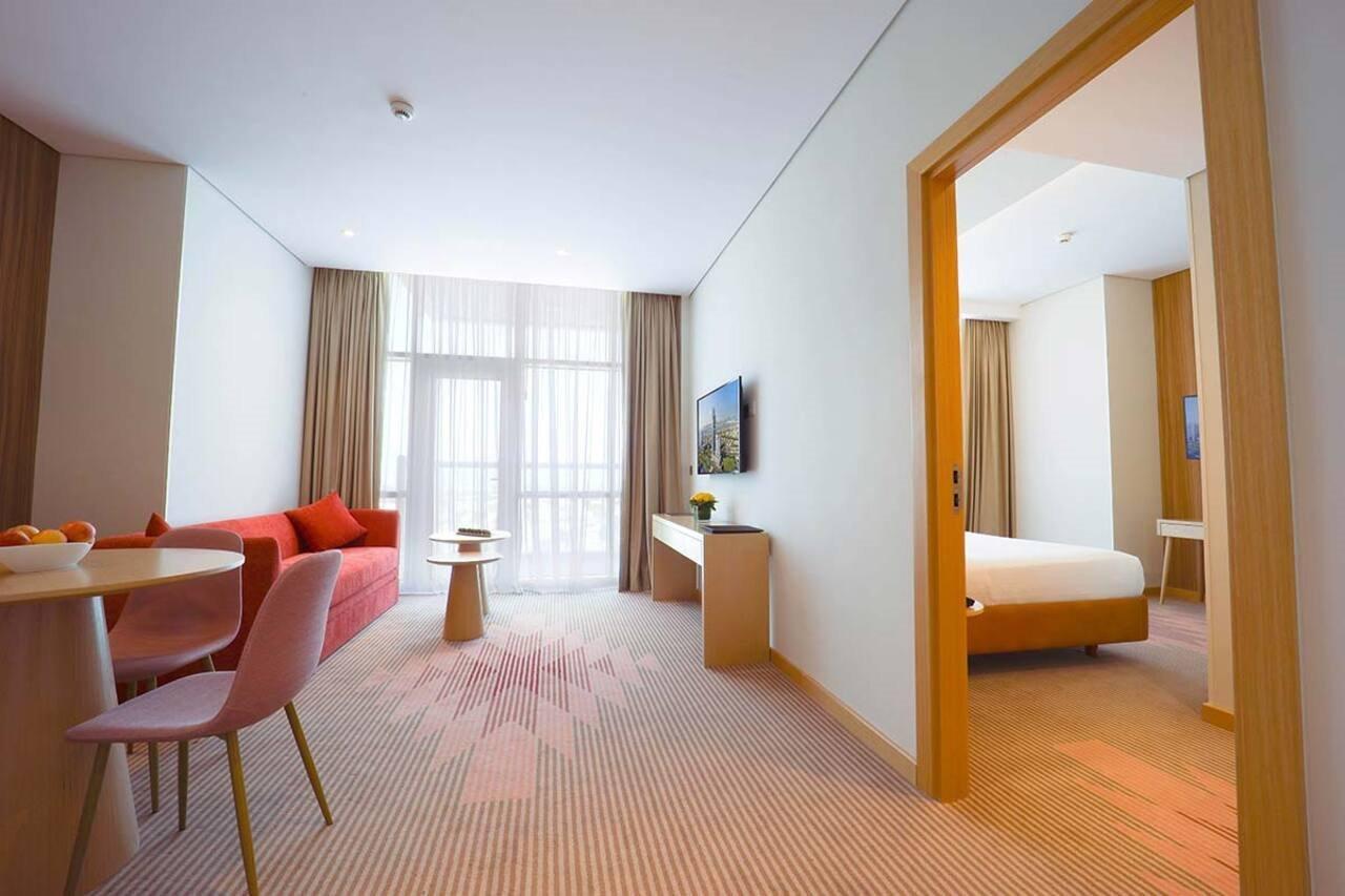 Novotel Jumeirah Village Triangle Dubai Bagian luar foto