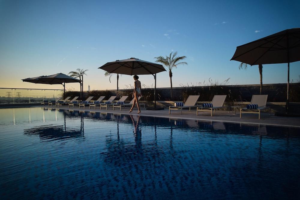 Novotel Jumeirah Village Triangle Dubai Bagian luar foto