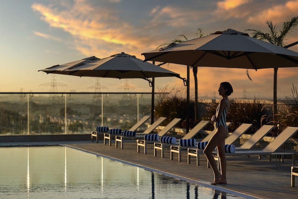 Novotel Jumeirah Village Triangle Dubai Bagian luar foto